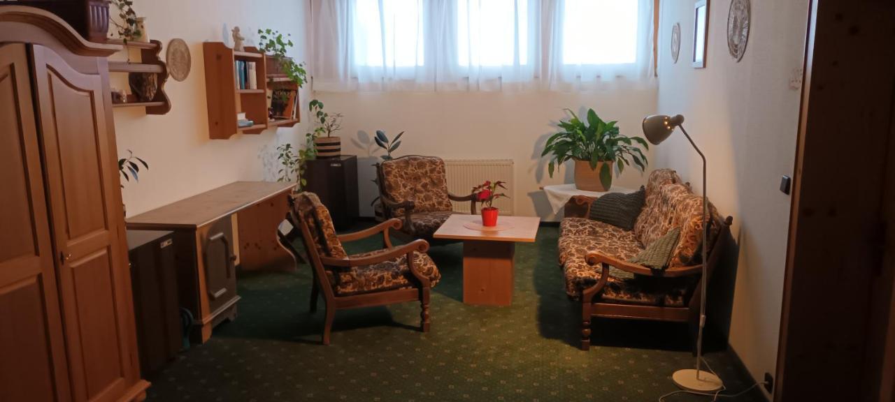 Pension Marienhof Hermagor-Pressegger See Exteriör bild