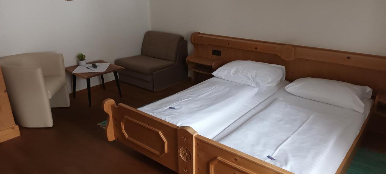 Pension Marienhof Hermagor-Pressegger See Exteriör bild