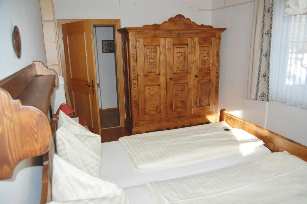 Pension Marienhof Hermagor-Pressegger See Rum bild